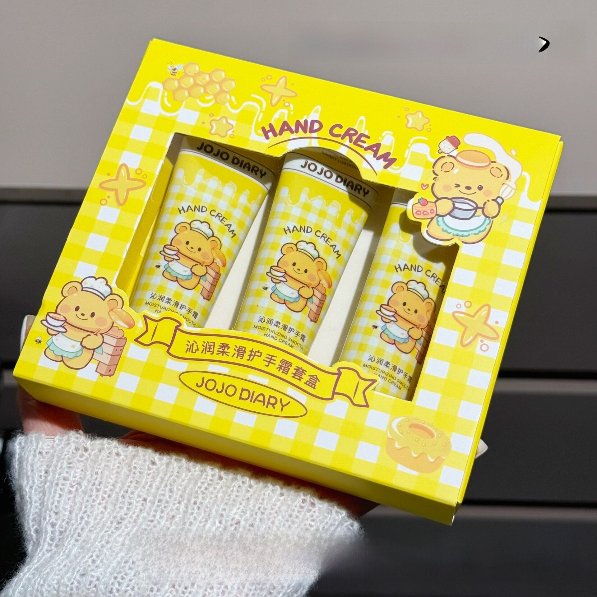 JOJO DIARYハンドクリーム｜バタークマ・保湿・乾燥やひび割れを防ぐ・秋冬用・携帯用・潤い|undefined