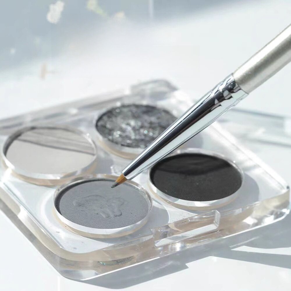 アイライナーブラシ｜目のキワ・涙袋・目尻・細かい部分に最適・美しく繊細な仕上がり・プロ仕様|undefined