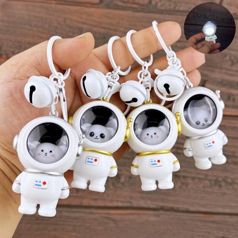 Amazon.co.jp: HDBD キーホルダーかわいいぬいぐるみ宇宙飛行士