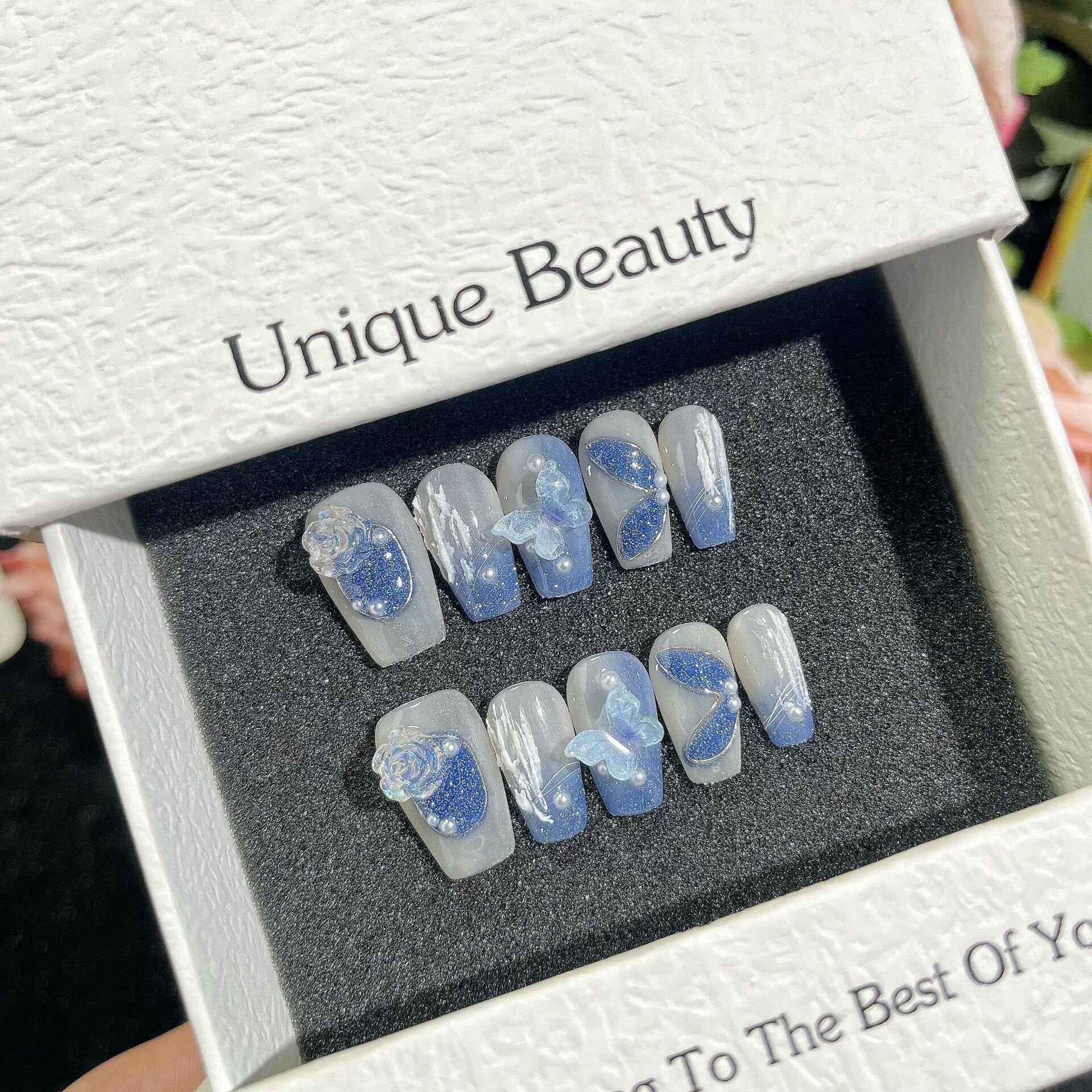 ネイルチップ｜つけ爪・ハンドメイド・取り外し可能・バタフライ・夢幻ブルー・上品・高級感・リボン|undefined