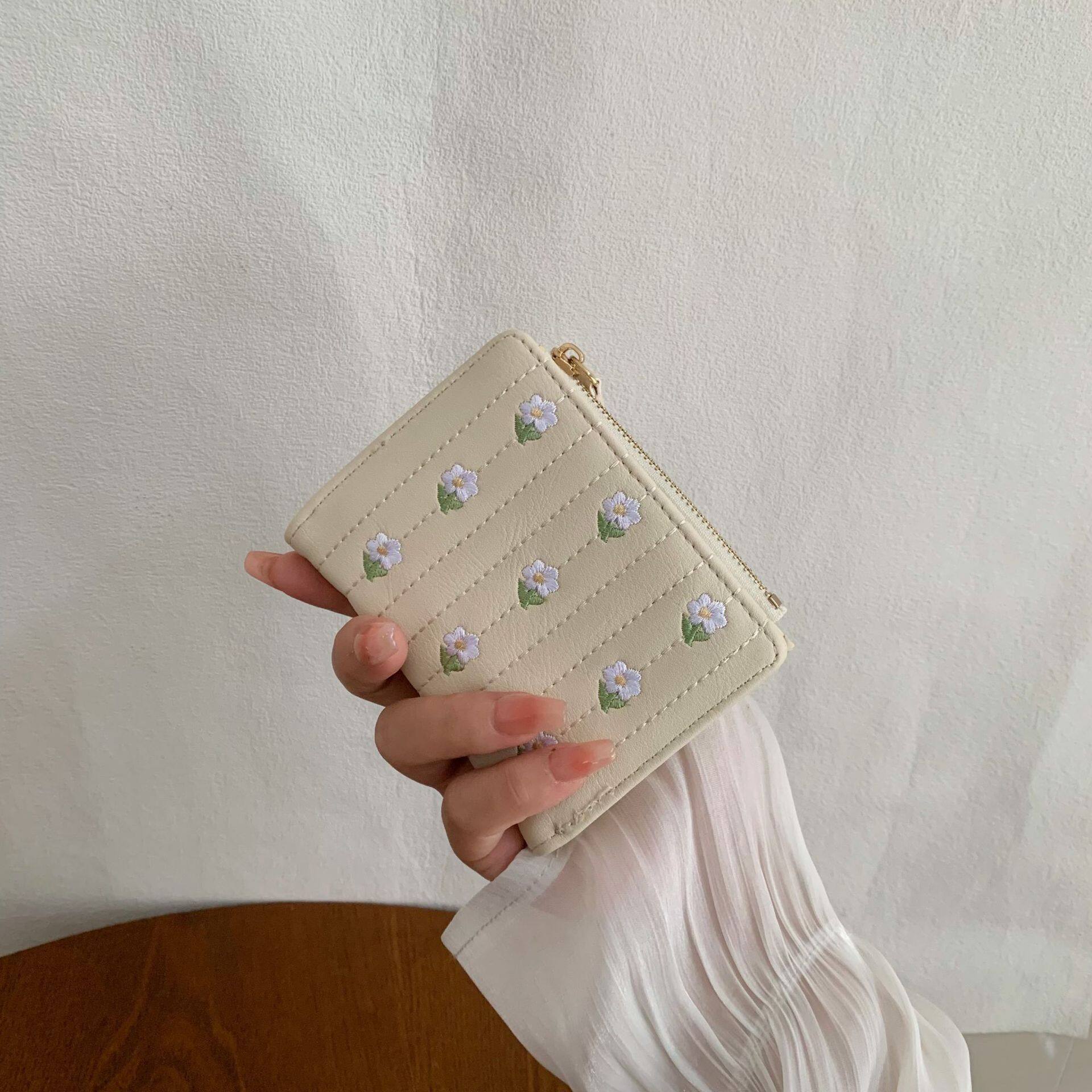 財布｜ファッション・ミニ財布・二つ折り・刺繍・カード入れ・便利・可愛い・小花柄・ガーリー|undefined