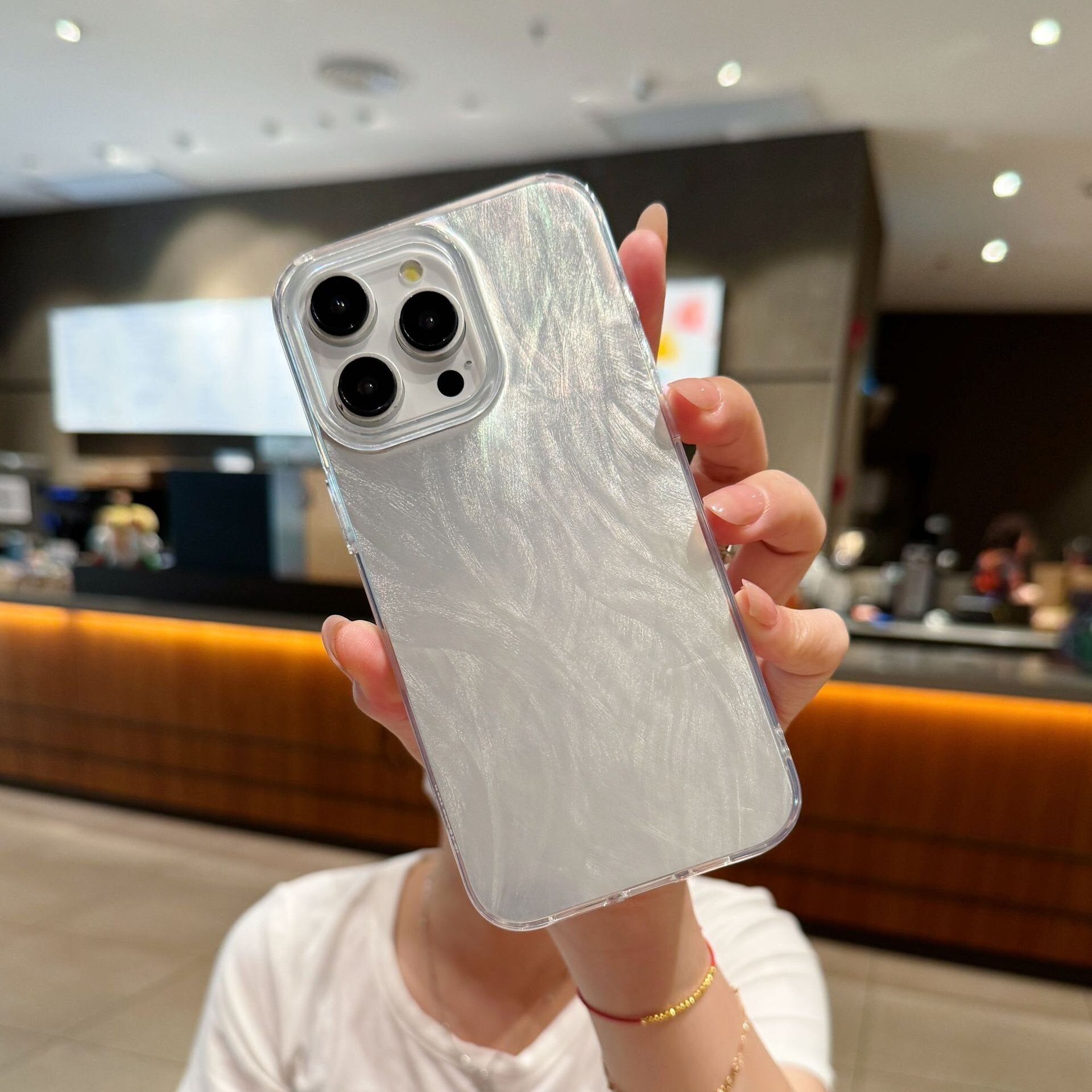 スマホケース｜Apple 16・フェザーガーゼ光沢・塗装可能・落下防止素材、iphone15・シンプル・ファッション・レディース|undefined