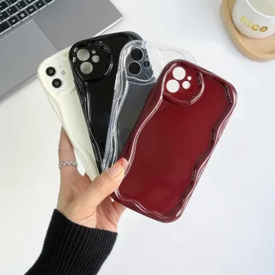 スマホケース｜Apple 16・クリーム色・TPU素材・落下防止・保護カバー・男女兼用