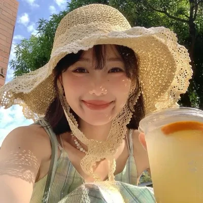 麦わら帽子｜レースアップ・花柄・つば広帽子・日焼け止め・通気性・UVカット・お洒落・可愛い・夏のお出かけに