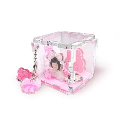 アクリルキューブ型キーホルダー｜アクスタ、シェイカー入れ可能・オリジナル・面白い・推し