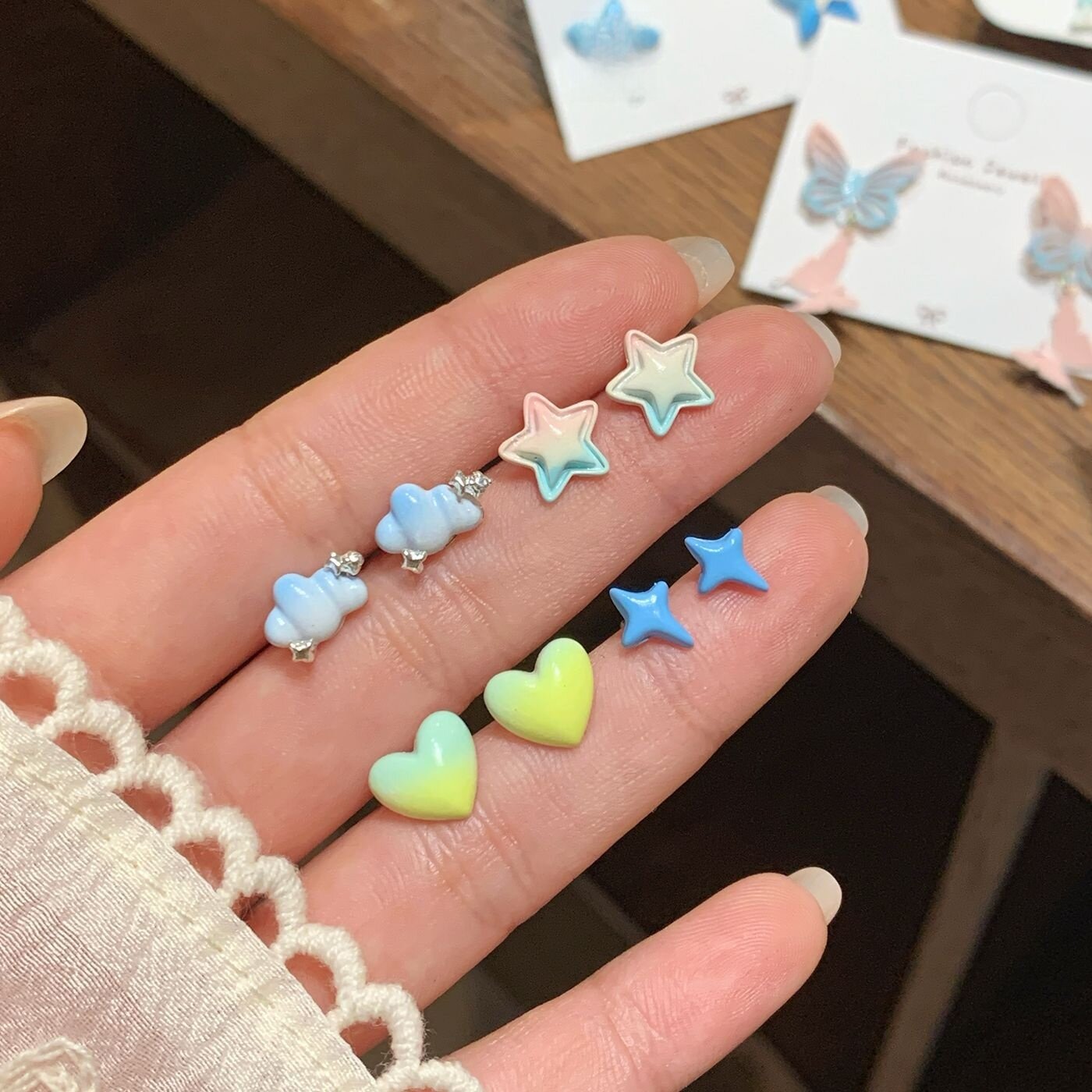ピアス｜グラデーションカラー・バタフライ＆ハートモチーフ・S925銀針・個性的な色使い・春夏に最適・おしゃれ|undefined