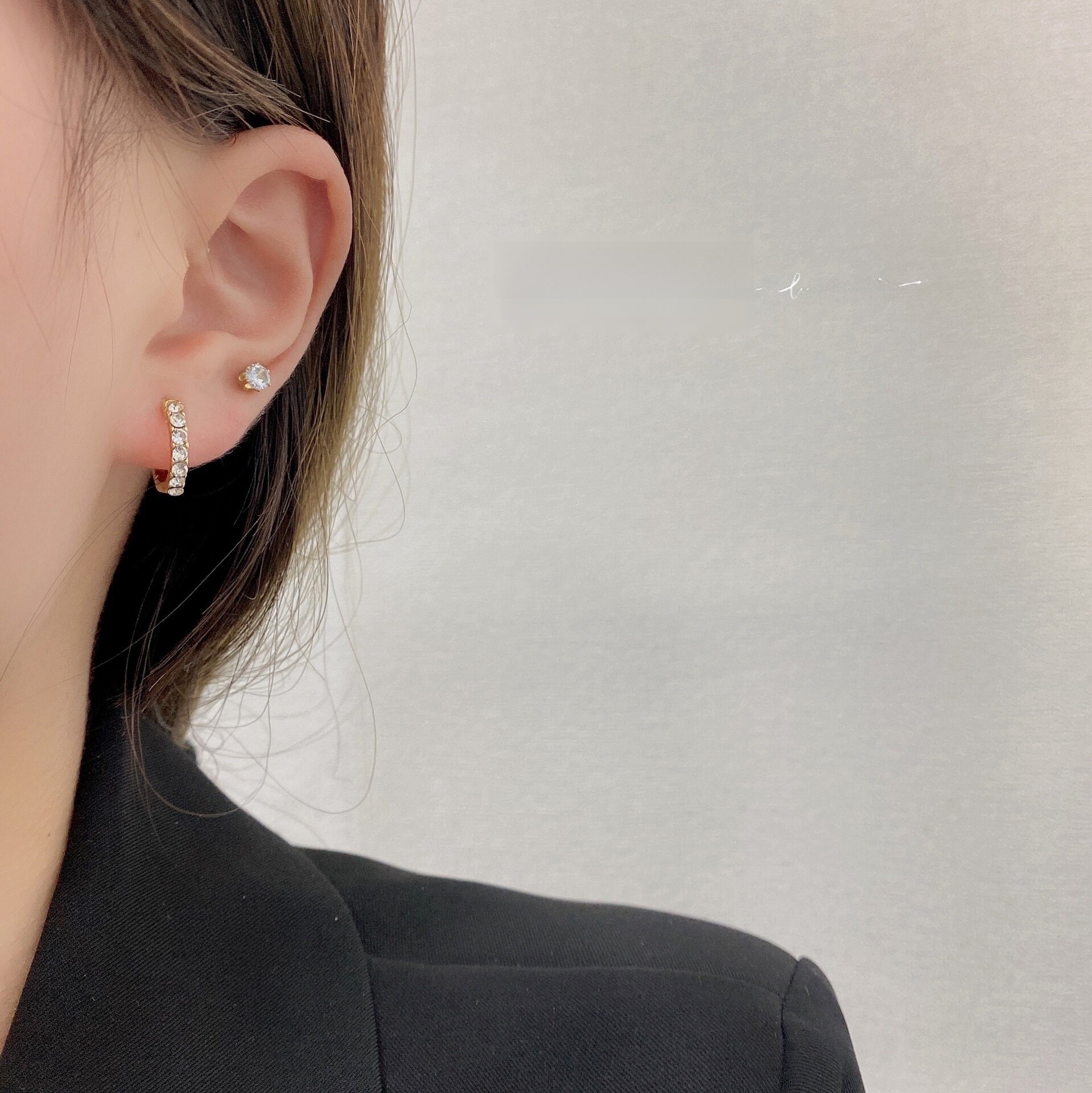 ミニフープピアス｜ラインストーン付き・シンプル・日常使い・デザイン性・つけっぱなしOK・重ね付け・万能|undefined