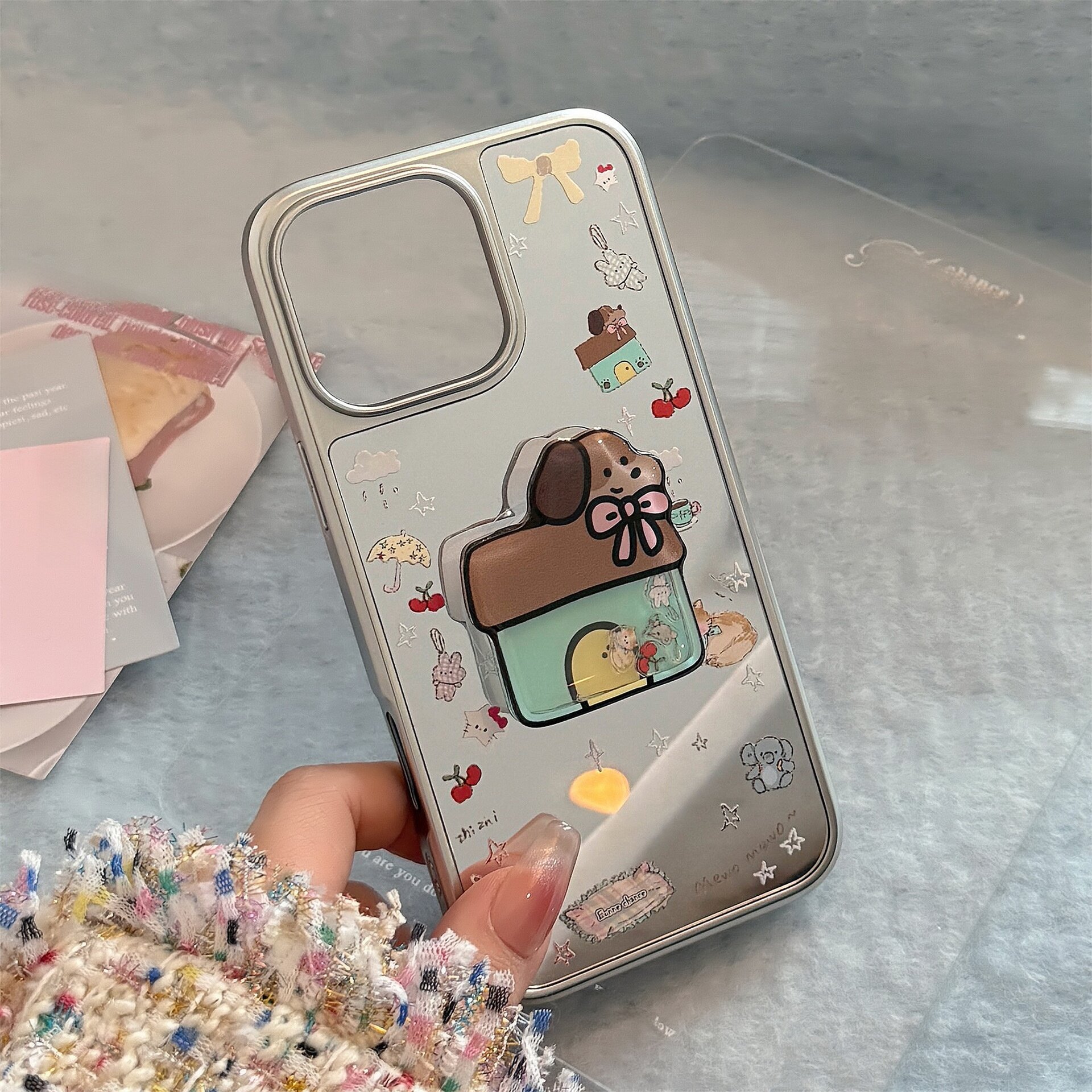 スマホケース｜ミラー加工・犬モチーフ・iPhoneシリーズ・おしゃれ・揺れる|undefined