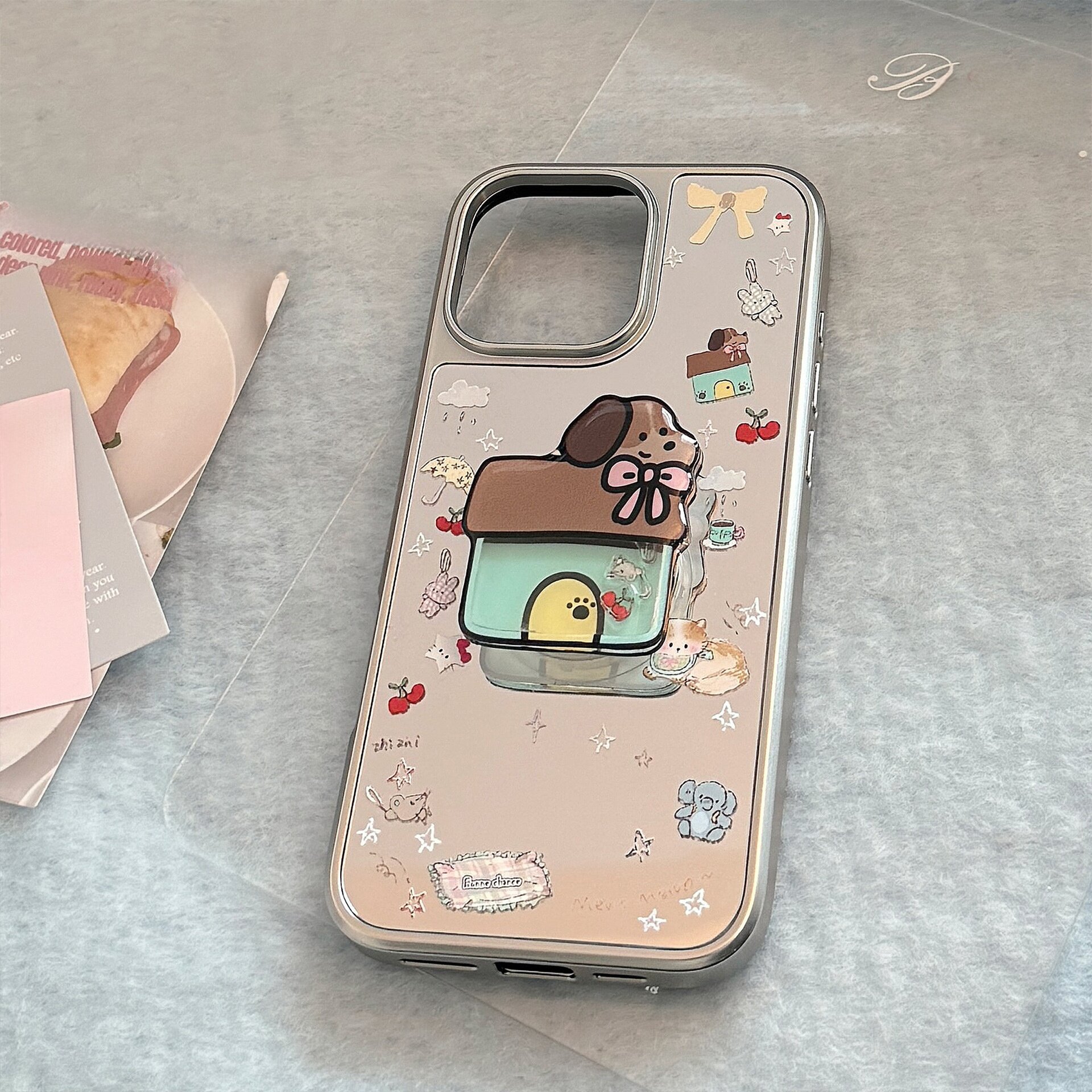 スマホケース｜ミラー加工・犬モチーフ・iPhoneシリーズ・おしゃれ・揺れる|undefined