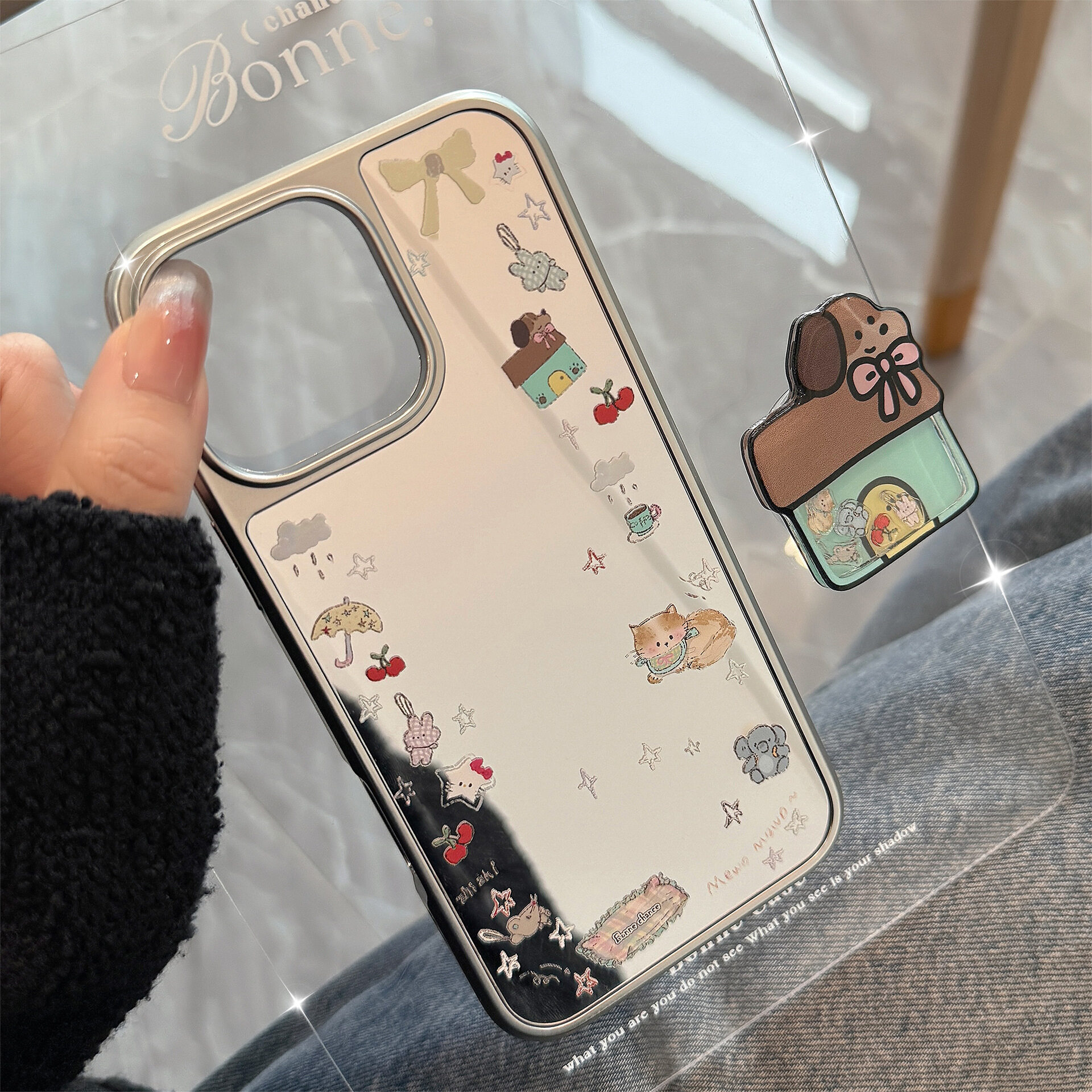 スマホケース｜ミラー加工・犬モチーフ・iPhoneシリーズ・おしゃれ・揺れる|undefined