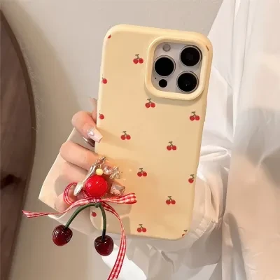 スマホケース｜iPhoneシリーズ・さくらんぼチャーム付き・可愛い・ガーリー・全面保護