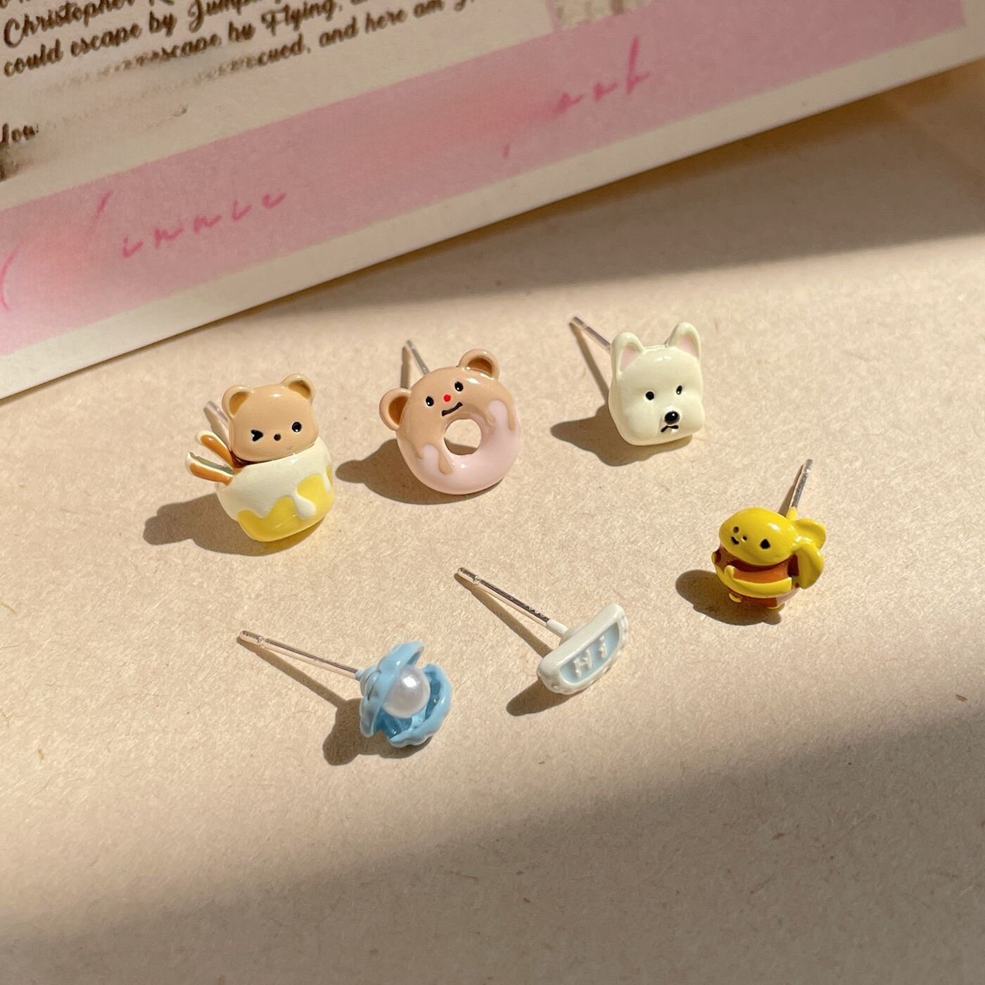 ピアスセット｜S925銀針・小型犬モチーフ・小ぶり・キュート・癒し系・クリームカラー・かわいい|undefined
