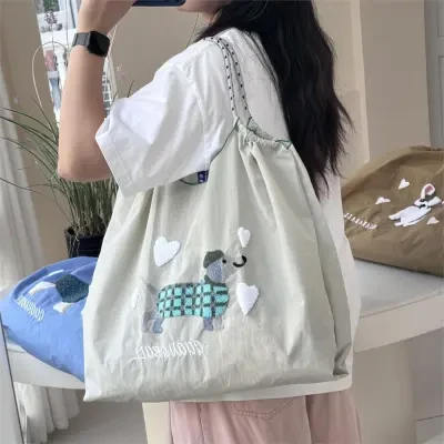 YOOYOOTOWN トートバッグ｜ショルダーバッグ・刺繡・犬柄・可愛い・レディース向け・日常向け