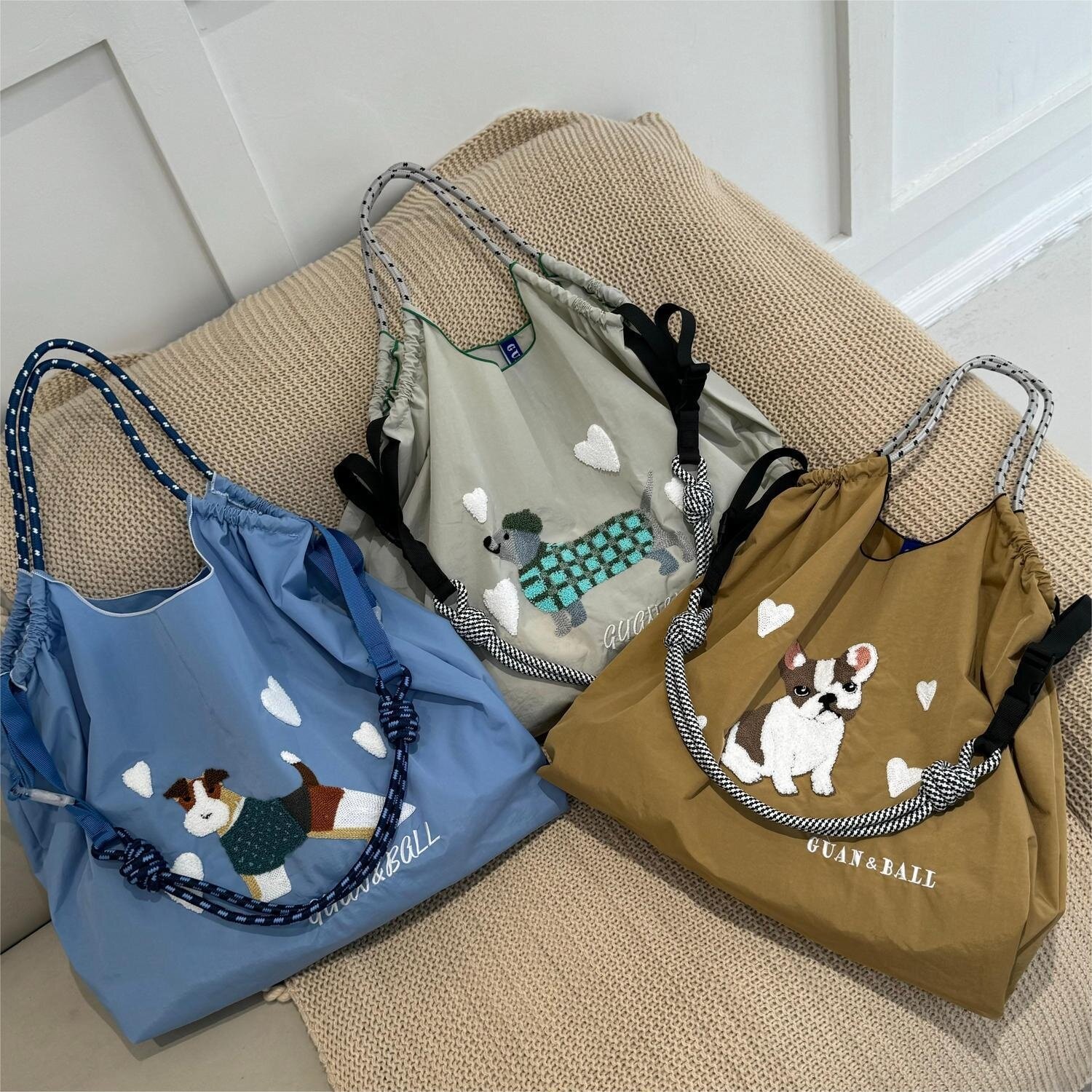 トートバッグ｜ショルダーバッグ・刺繡・犬柄・可愛い・レディース向け・日常向け|undefined
