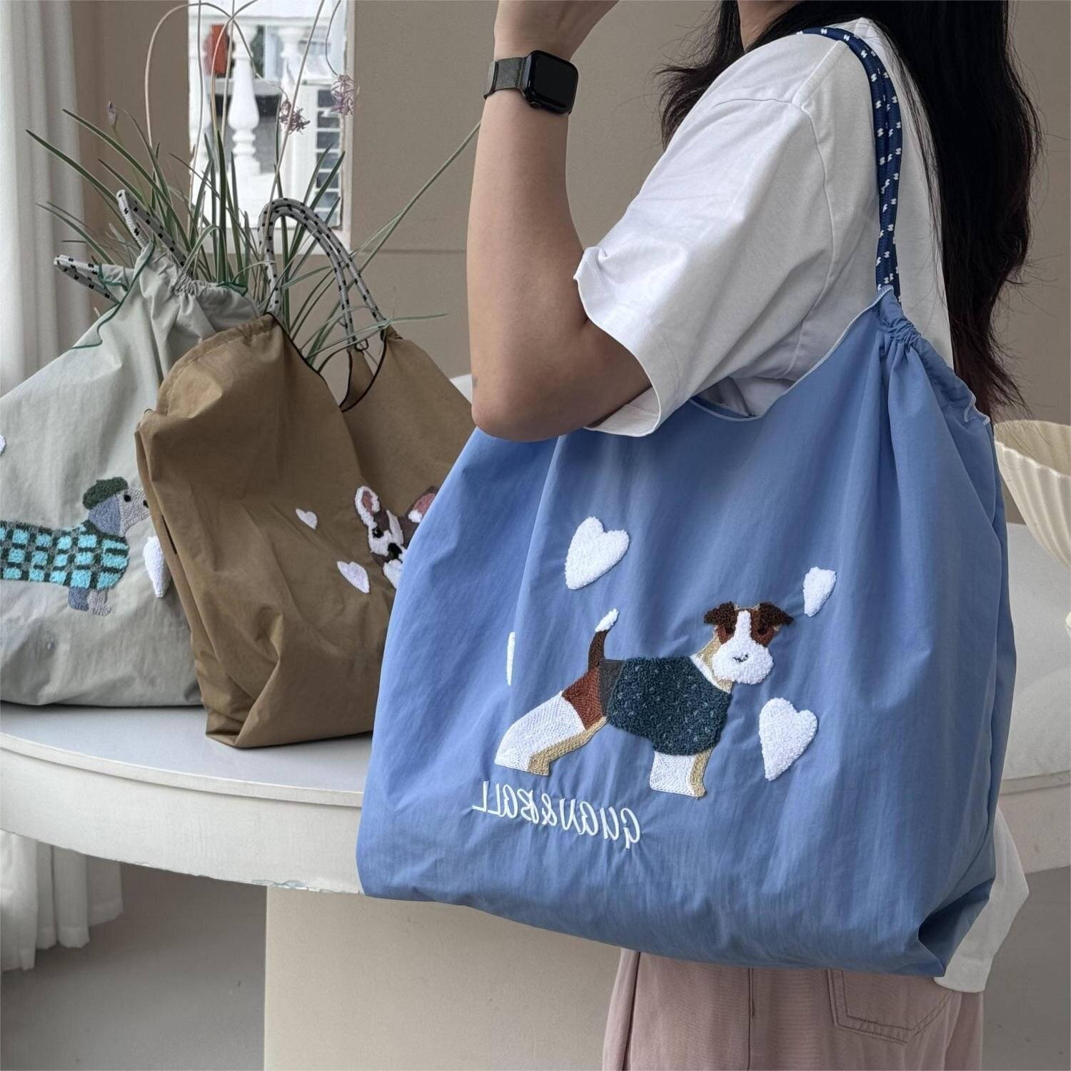 トートバッグ｜ショルダーバッグ・刺繡・犬柄・可愛い・レディース向け・日常向け|undefined