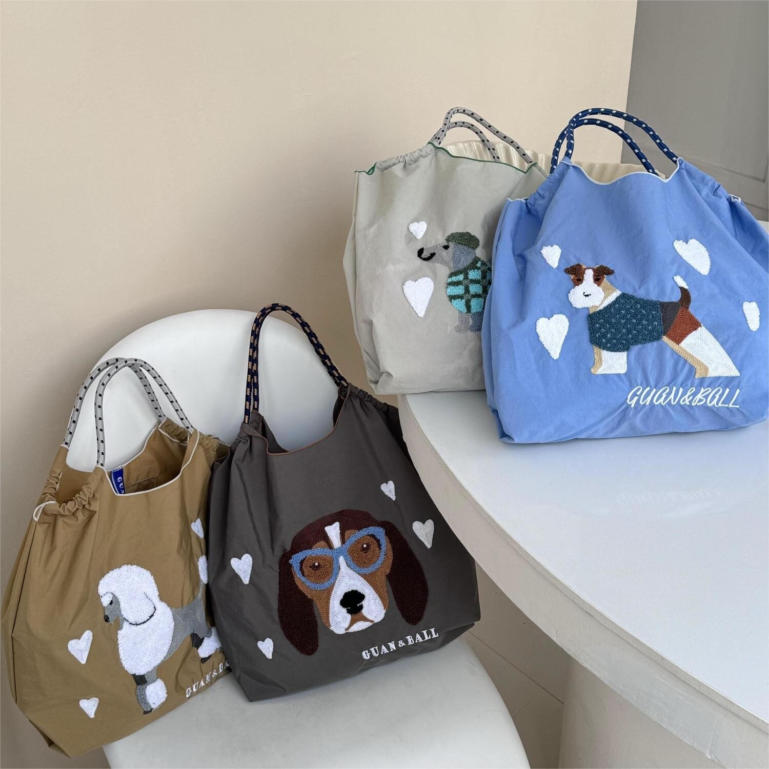 トートバッグ｜ショルダーバッグ・刺繡・犬柄・可愛い・レディース向け・日常向け|undefined
