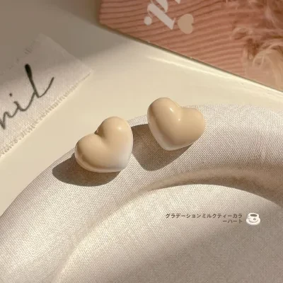 YOOYOOTOWN ピアス｜秋冬・フレンチ・グラデーション・ハート・可愛い
