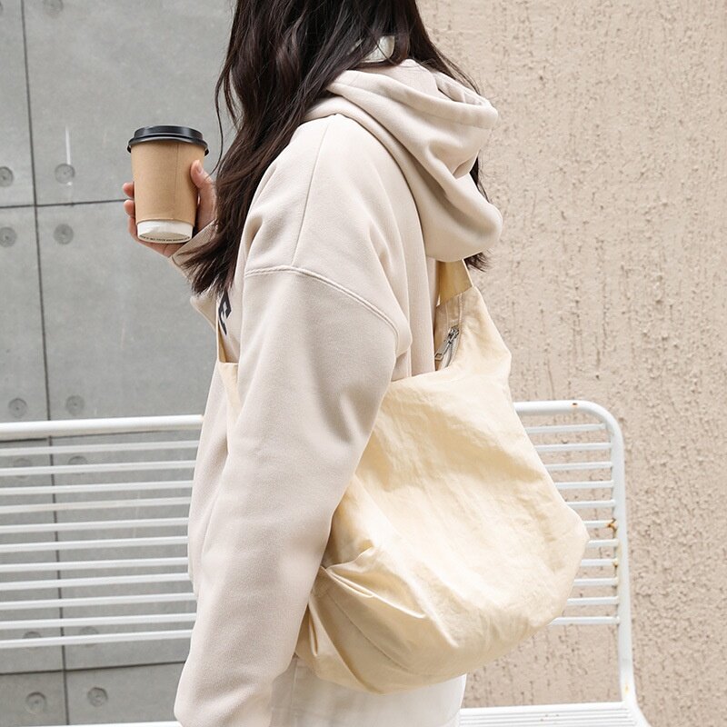 ショルダーバッグ｜ナイロン製・大容量・斜めがけ・レトロ・カジュアル・おしゃれ・人気|undefined