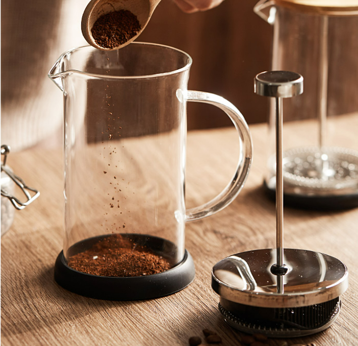 『家でも高品質なコーヒーを作れる』フレンチプレス│家でコーヒーを作る第一選択・使用簡単・コーヒーメーカー・高品質・高級感・キッチン