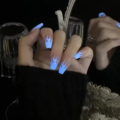 Orange.Nail 純手作つけ爪 | ネイルチップ・手つくり・光る・爪を傷めない・フランススタイル・繰り返して付け替えるタイプ・数分間だけでネイルチェンジでき・