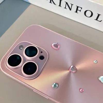 iPhone15スマホケース｜人造真珠・金属・メッキ加工・滑り止め・カメラ保護