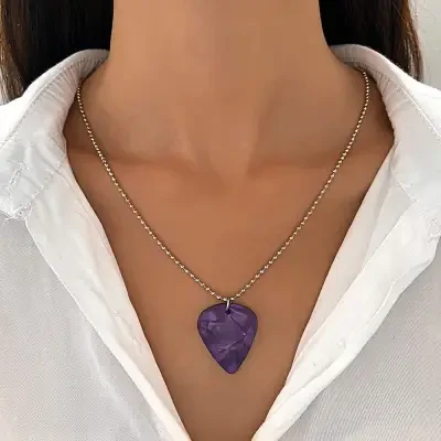 【ハート形♡】ネックレス｜男女兼用・ハートペンダント・ギターピック・ファッション