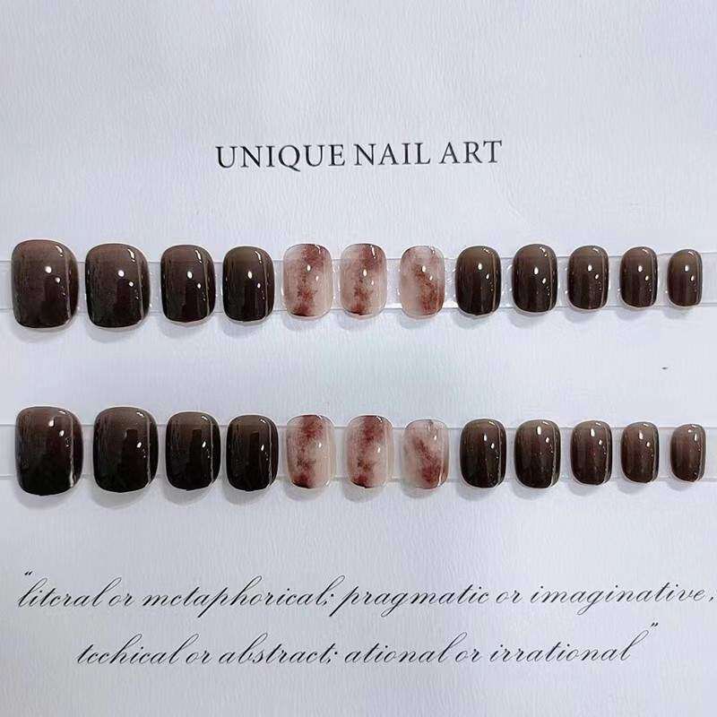 ネイルチップ｜タイダイ・ネイルアート・秋冬・シンプル・手が白く映える・取り外し可能・完成品・着用・ショートタイプ・フェイクネイル|undefined