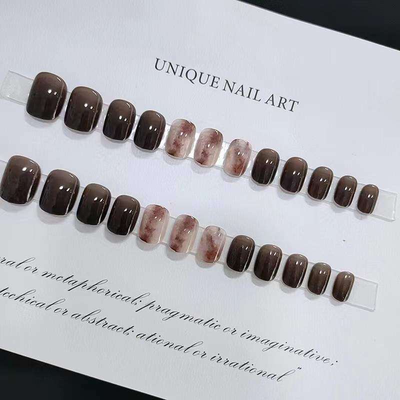 ネイルチップ｜タイダイ・ネイルアート・秋冬・シンプル・手が白く映える・取り外し可能・完成品・着用・ショートタイプ・フェイクネイル|undefined