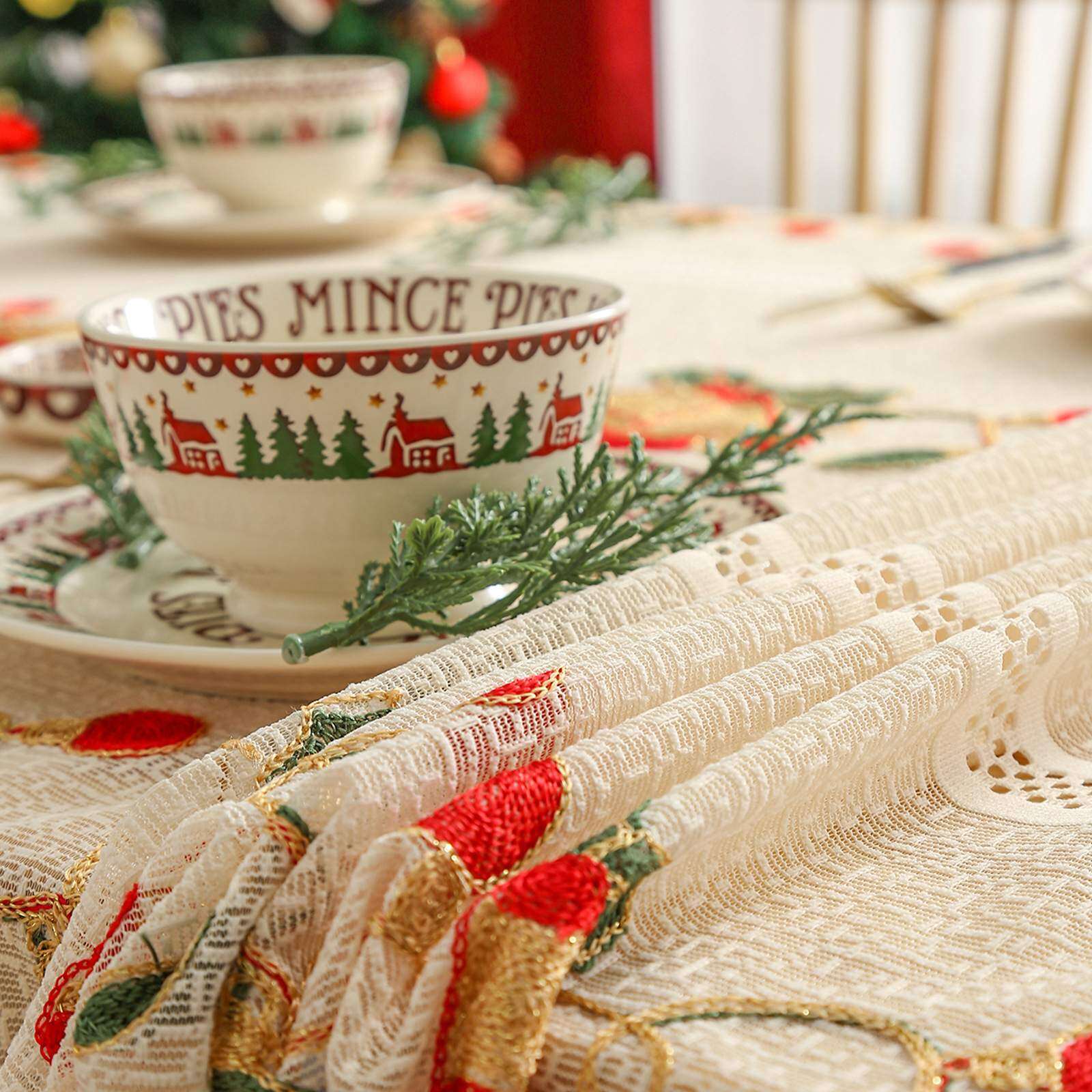 クリスマスにぴったりテーブルクロス ｜ 刺繍・レース・リビング・キッチン・滑り止め・インテリア！|undefined