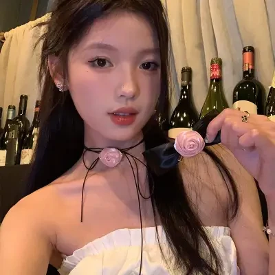 ピンクのバラのアクセサリー｜チョーカー/ヘアクリップ・シンプルでエレガント・レディースファッション