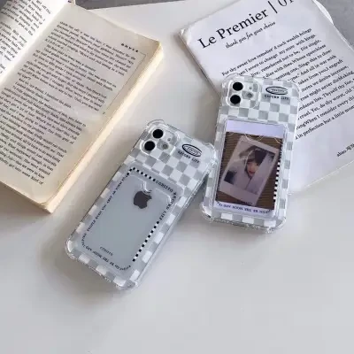 iPhoneスマホケース｜カードホルダー付き・チェック柄・ソフトケース・耐衝撃性良い