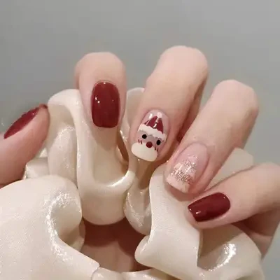 ネイルチップ・クリスマス・ネイルアート・秋冬・ホワイトニング・キラキラ・クリスマスツリー・雰囲気・着用・赤色系