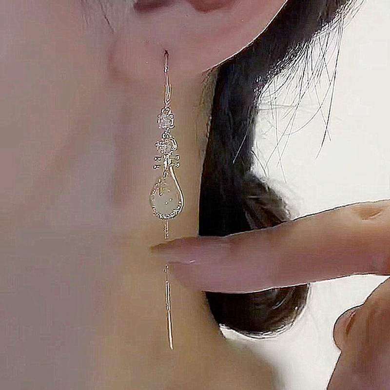 ピアス｜イヤーライン・レディース・流れる飾り・ユニーク・気品・イヤーピアス|undefined