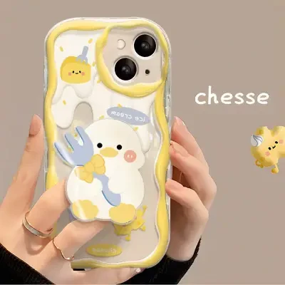 【スマホグリップ付き】チーズとカワイイアヒル iPhoneケース｜シリコン製・透明・多機種対応・iPhone 15/14/13/12/11/SE