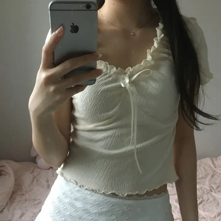 715717467544129536.jpeg