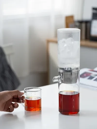 アイスコーヒーメーカード｜この一台で、フェクオリティのコールドブリューが、だれでも簡単に作れる。後片付けも簡単で、抽出後は冷蔵庫にそのまま収納可能♪