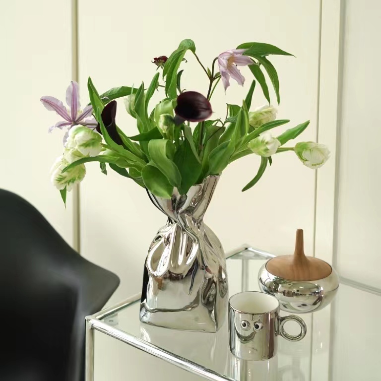 セラミックス袋型花瓶丨インスタ映えバッチリのデザイン