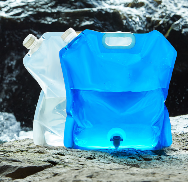 『人気応援商品』ウォーターバッグ（蛇口付き）｜折りたたんで収納でき、再利用可能で、様々な液体を入れることができる