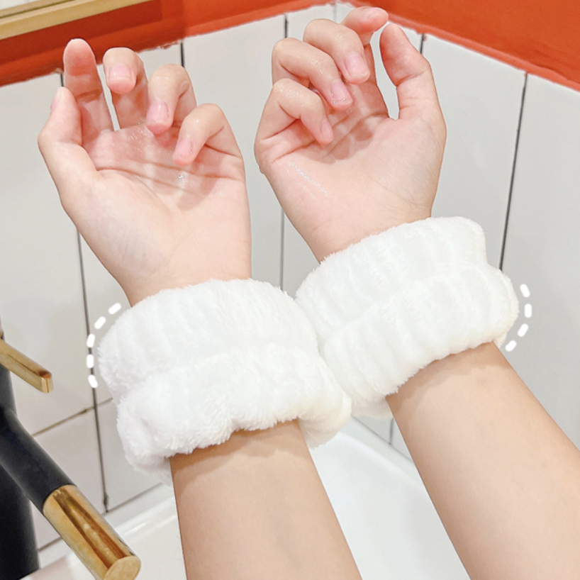 女性用袖濡れ防止 リストバンド 【4個入り，サイズご注意】｜洗顔時に手首にはめてだけで 簡単に使える、 袖濡れを防ぎます☆|undefined