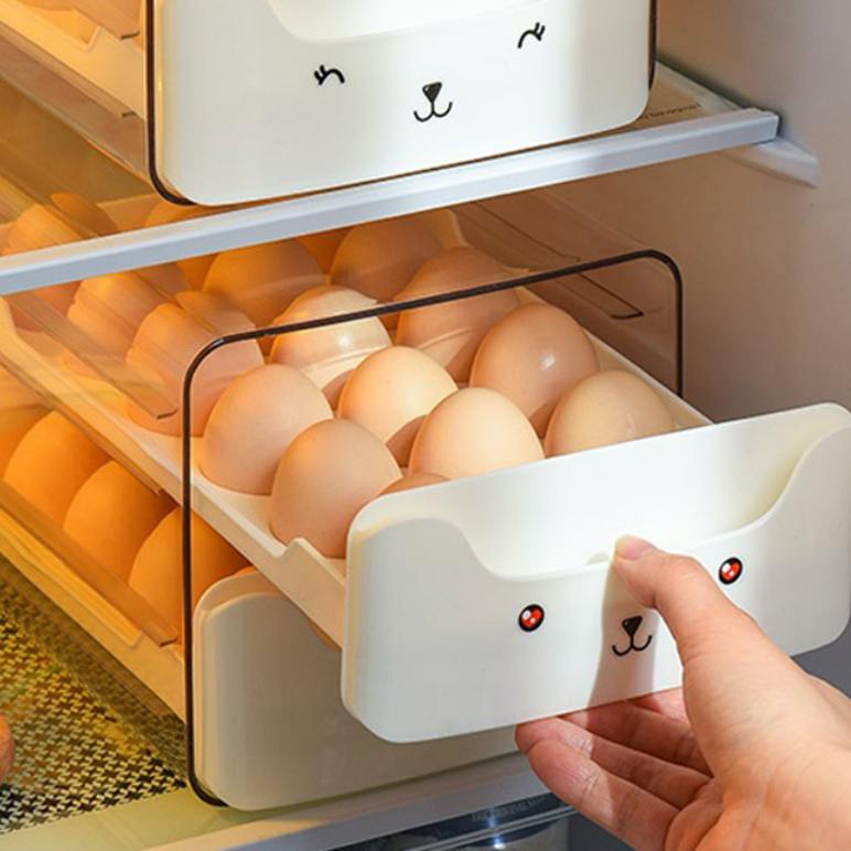 卵ケース｜引き出しタイプの二層構造で、1層あたり18個の卵を入れることができ、省スペースで鮮度を保ちます。