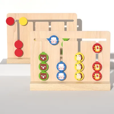 『知育おもちゃ』モンテッソーリ　マッチングおもちゃ｜片面のコマには4色の色、裏面のコマには4種類の動物が描かれており、色合わせ、動物の絵合わせの2通りの遊び方