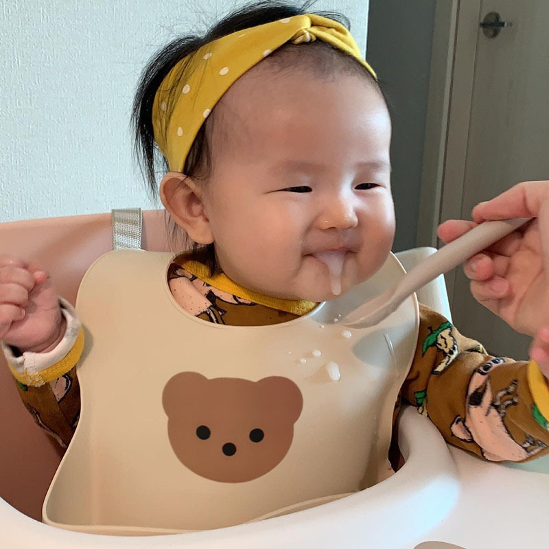 子供用お食事エプロン熊ちゃんのスーパービブ｜食べこぼしを防止でき、シリコンでお手入れもラクラク！|undefined