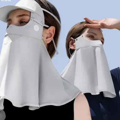 UVカットフェイスカバー｜涼しい気化熱効果で夏でも涼しいフェイスマスク。スポーツなど激しい動きにも取れにくく、首の動きを邪魔しません。

