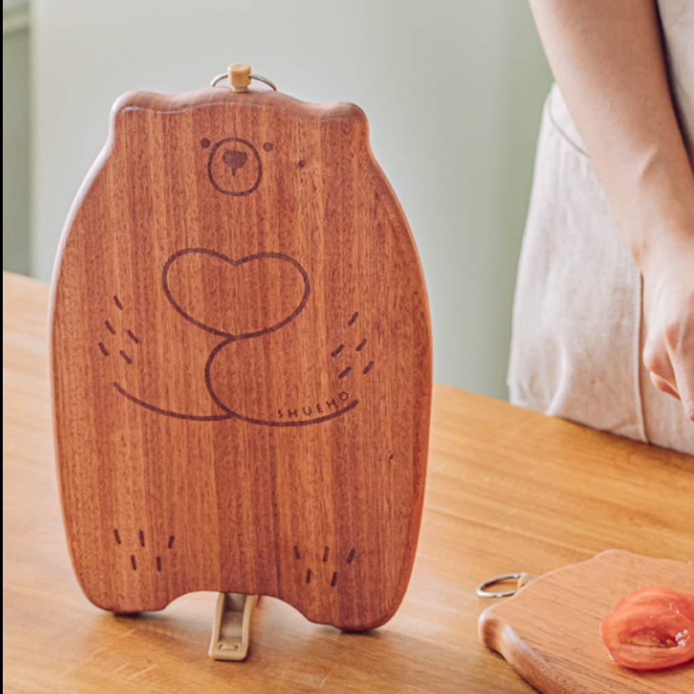 【樹可】「可」クマの自立可能なまな板｜天然木製 可愛いクマ形設計|undefined