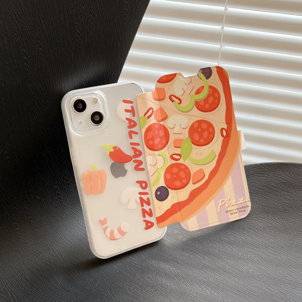 手帳型iPhoneケース｜大きな香ばしいピザが特徴的なスマホケースが登場(^^)|undefined