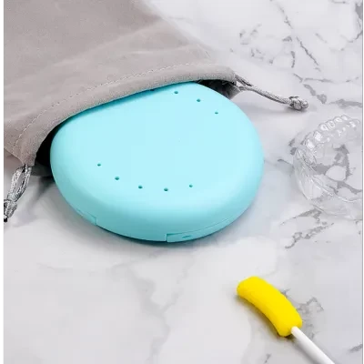 Xbeauty 義歯ケース| マウスピースケース 入れ歯入れケース ホール付き矯正リテーナーケース 歯科用マウスガードコンテナアライナーケーススリム 