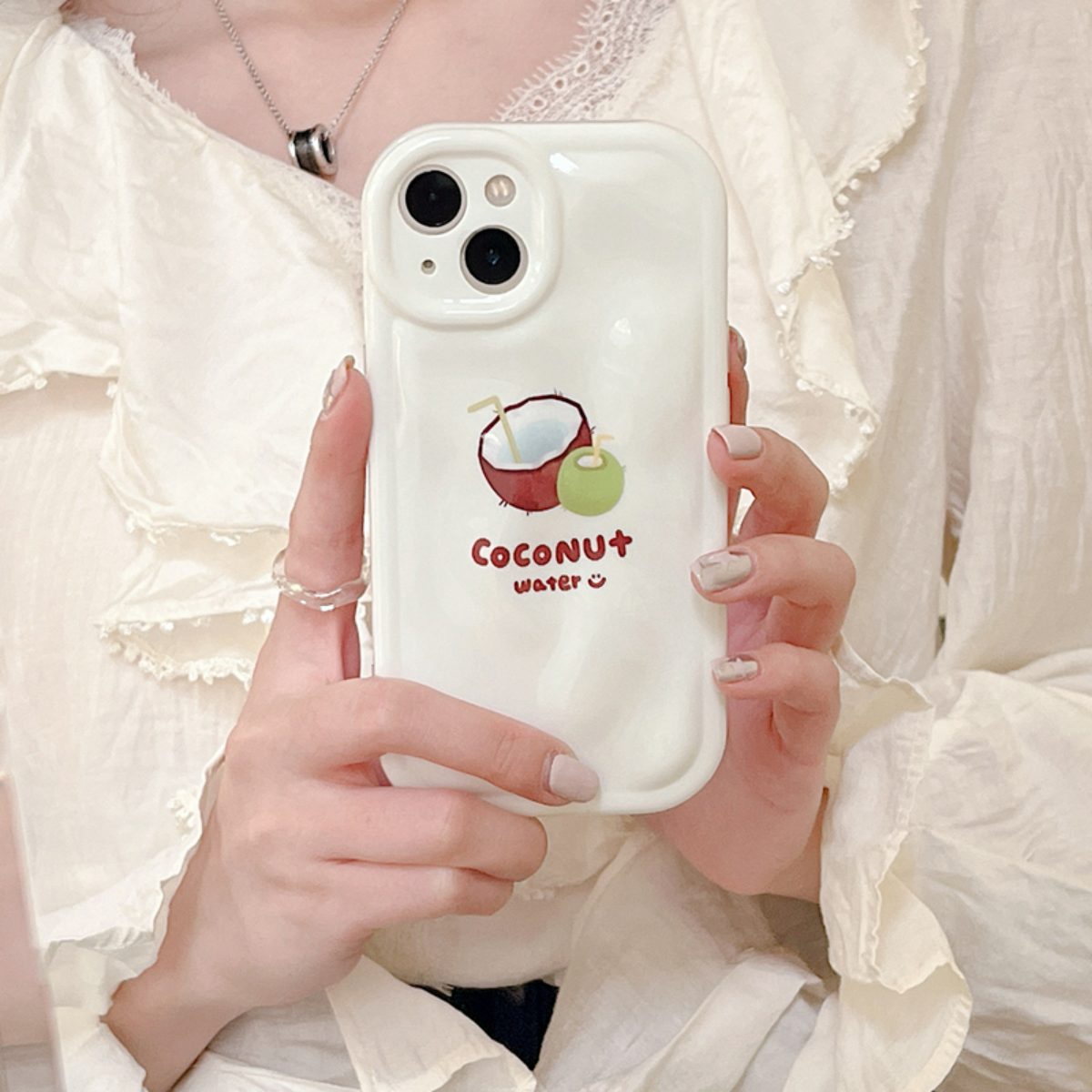 「夏に欠かせない一品」ココナッツ柄の立体的なスマホケース丨見るだけでハワイの海に着いた感じで、果物が好きな方におすすめ|undefined