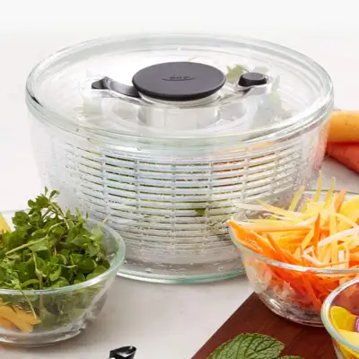 野菜水切り器｜サラダや野菜を水切りして、キッチンで使いやすい！