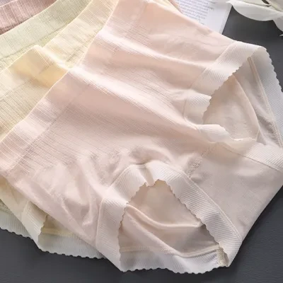 ショーツ｜パンツ・下着・通気性良い・快適にご着用いただけます · 肌に心地よくフィットします・服