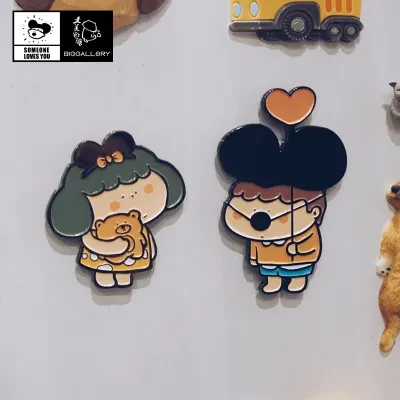 【BigGallery】ブローチ・マグネット｜SOMEONE LOVES YOU！｜「キュンキュンですね」シリーズ｜マグネットバッジ・冷蔵庫マグネット。